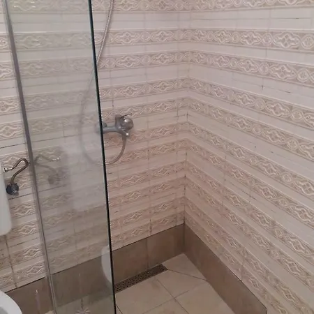 Studio 7649b Apartment *
